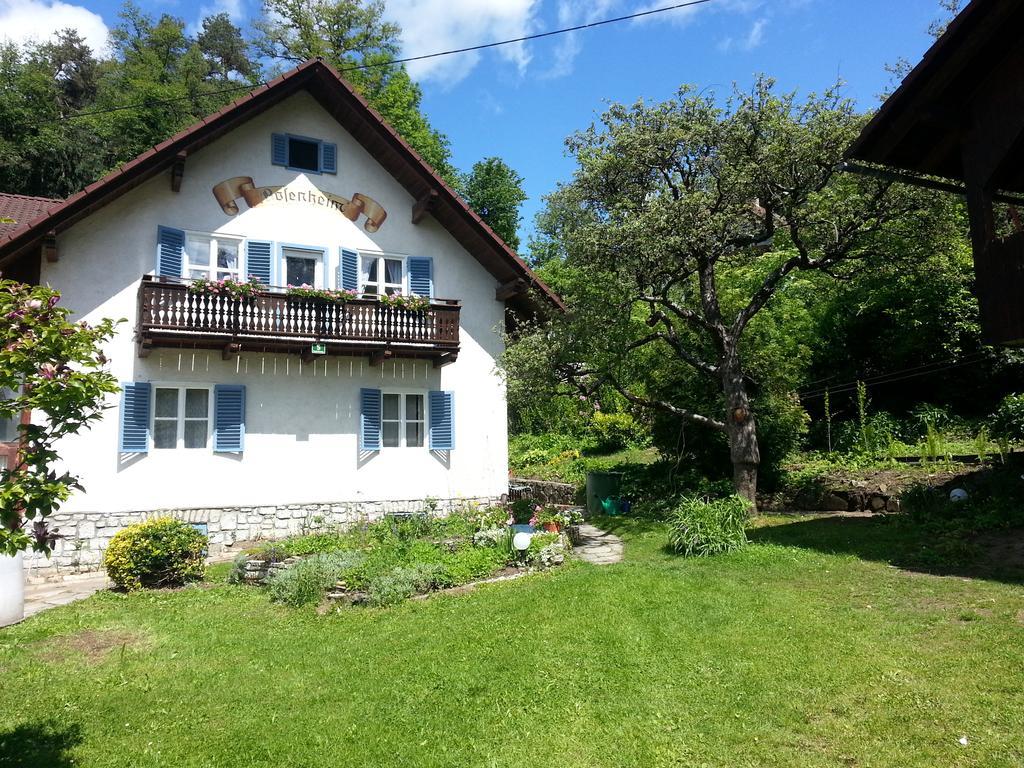 Pension Rosenheim Треффен Екстер'єр фото