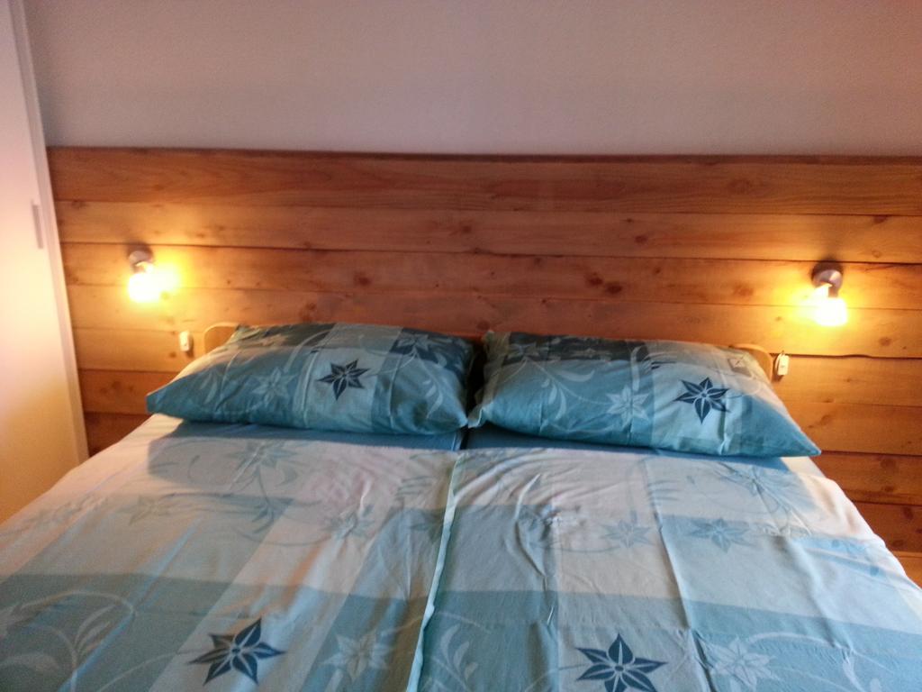 Pension Rosenheim Треффен Екстер'єр фото